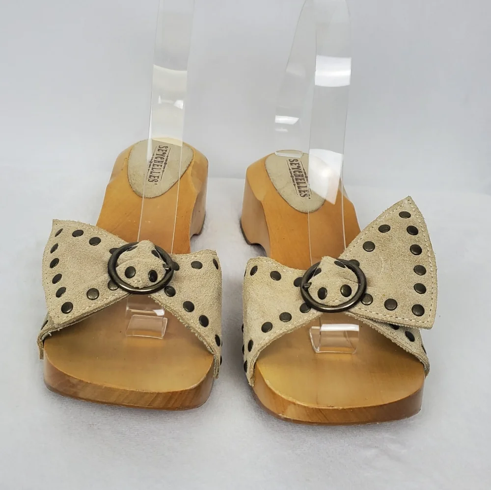 Seychelles Wood Tan Studded Sandals 8.5